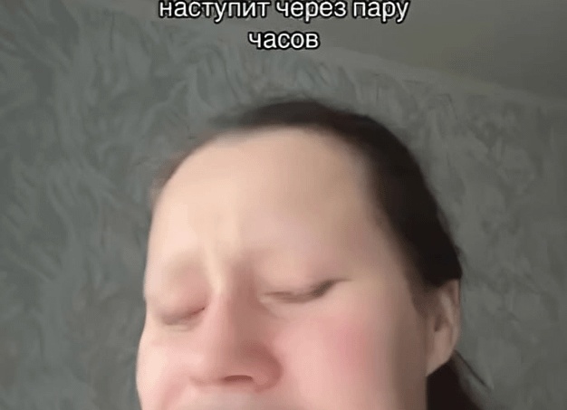 Давайте сделаем вид в комментариях будто мы одна большая семья, которая готовится к Новому году.</p>
<p>Который якобы уже через пару часов