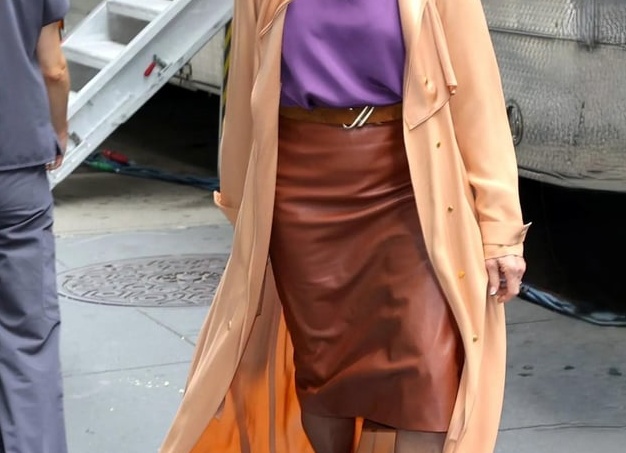 Странная мода «нулевых».</p>
<p>Кожаные жилетки. Носили их хоть поверх кофты, с футболкой и даже на голый торс